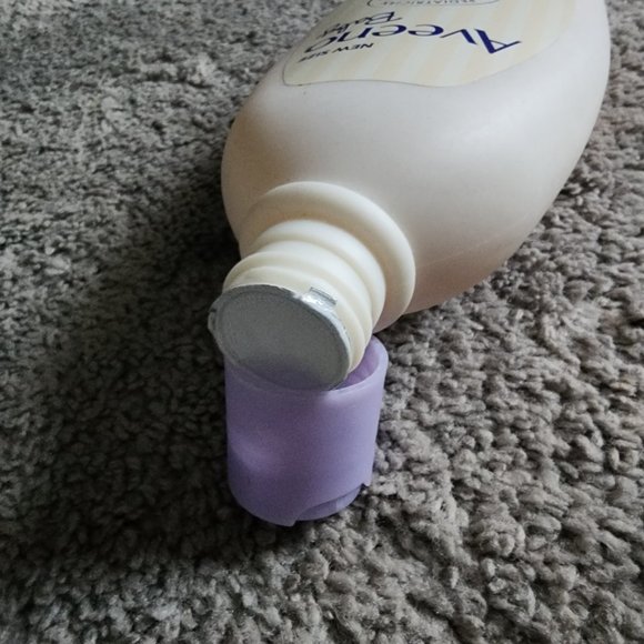 Aveeno Baby bath and lotion - Picture 3 of 4